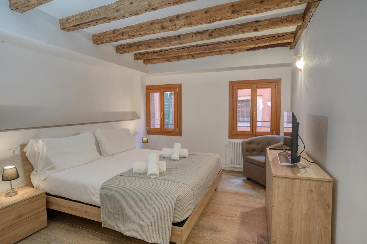 Ecco Suites Apartments Venedig Exteriör bild