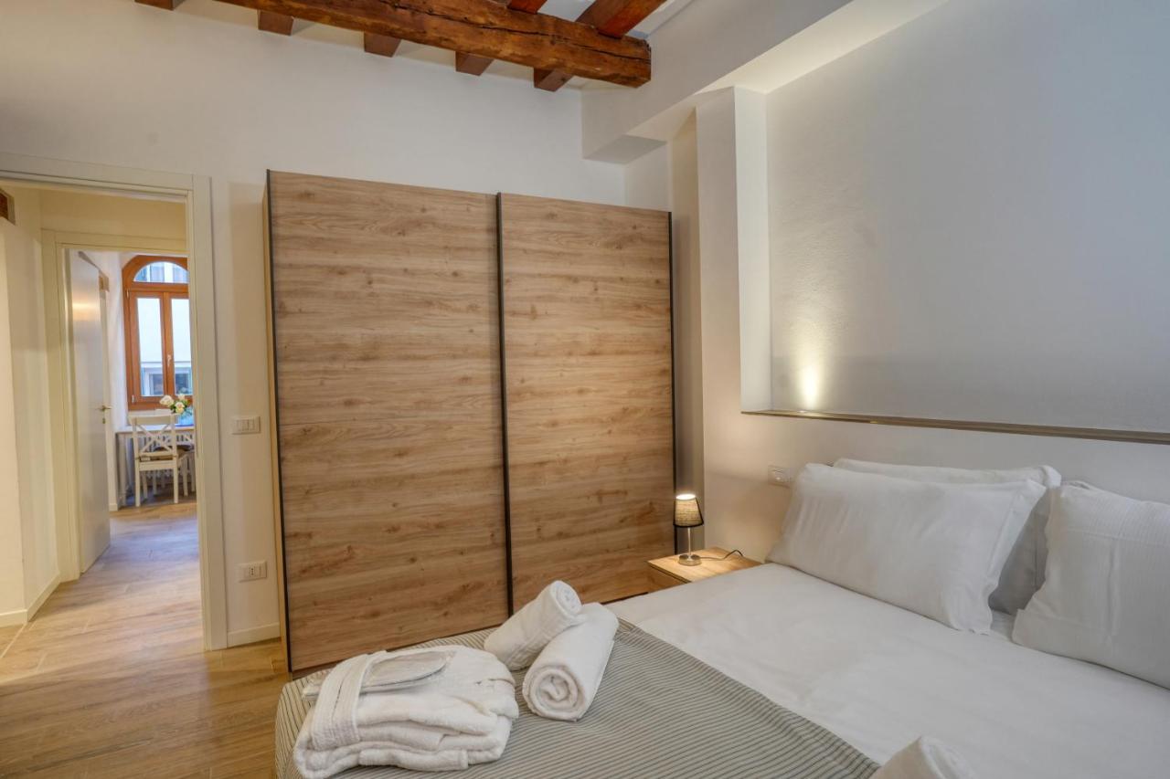 Ecco Suites Apartments Venedig Exteriör bild
