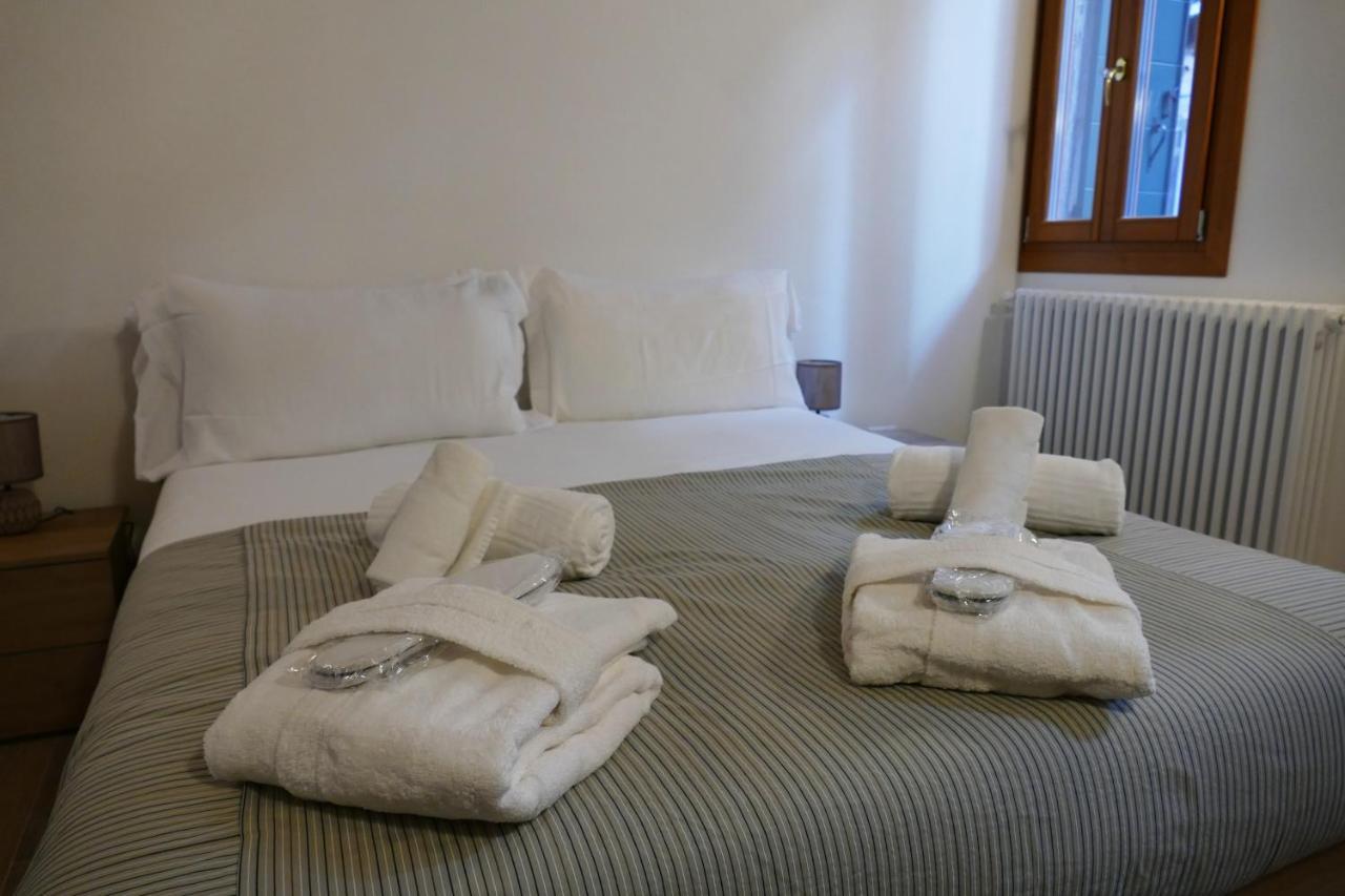 Ecco Suites Apartments Venedig Exteriör bild